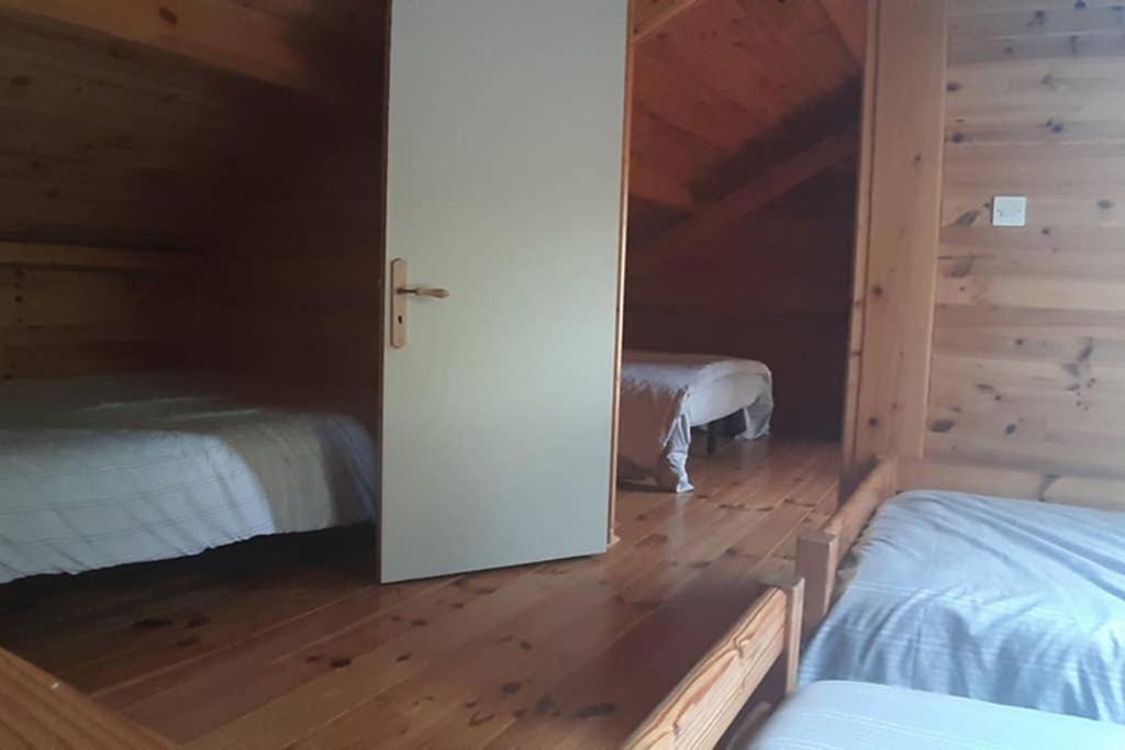 La Cabane Au Fond Du Jardin Arsac Luaran gambar