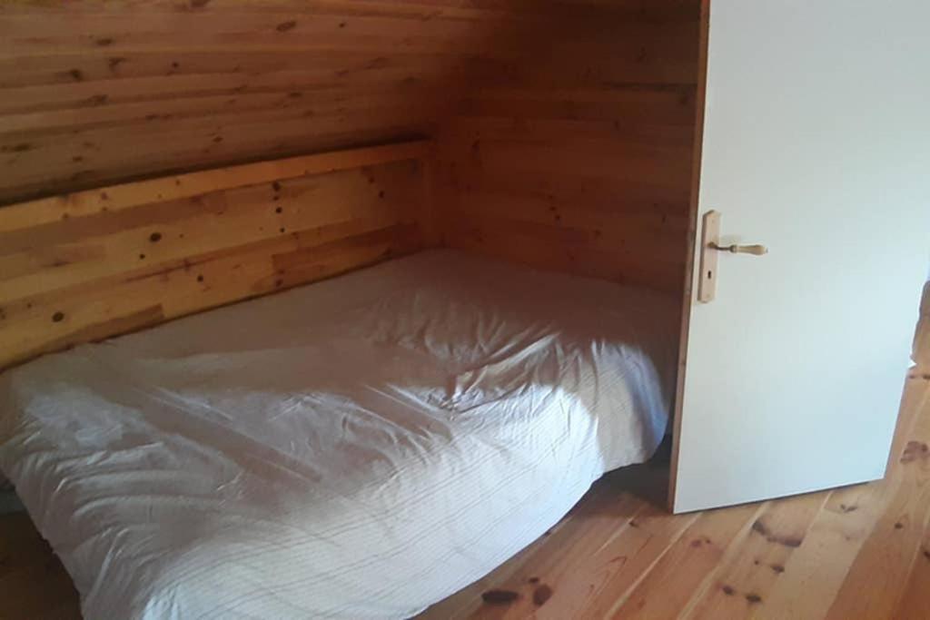 La Cabane Au Fond Du Jardin Arsac Luaran gambar